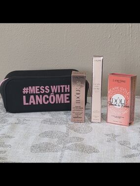 Lancôme Lip & Fragrance Gift Set in Pink and Rose Gold